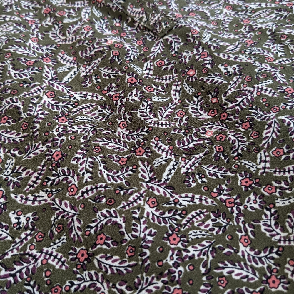 NWOT LOFT Ruffle Neck Top - Picture 9 of 9